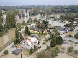 Negara-negara Eropa Tengah Digulung Banjir