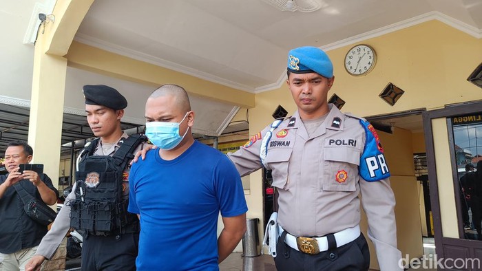 Pelaku pembacokan saat tawuran antar geng motor diamankan polisi di Mapolres Purbalingga, Selasa (17/9/2024).