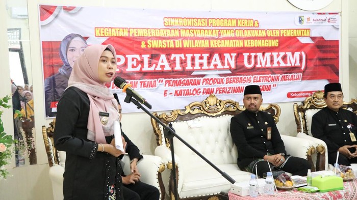 Pelatihan pemasaran UMKM melalui e-katalog di Aula Kecamatan Kebonagung