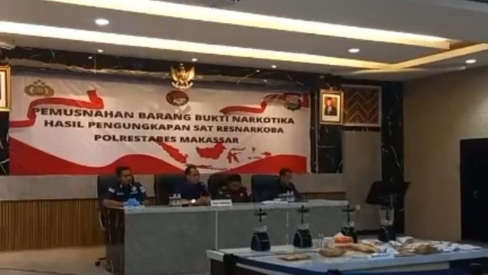Pemusnahan sabu di Polrestabes Makassar. Dokumen Istimewa