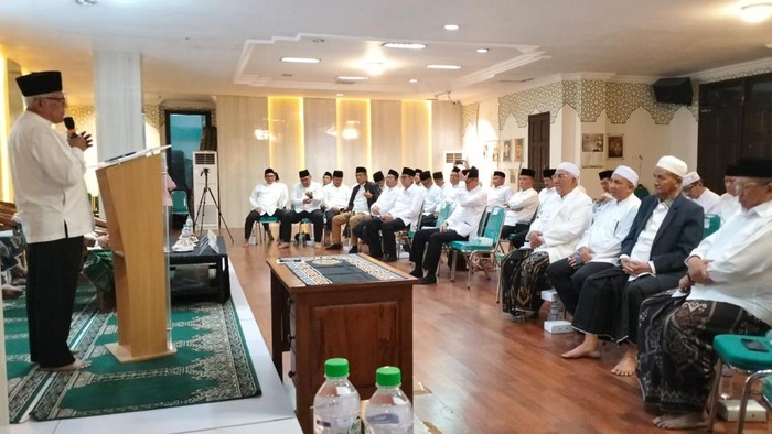 Pengumuman pengurus PWNU Jatim di bawah kepemimpinan Gus Kikin.