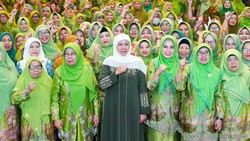 Pesan Khusus Khofifah di Hadapan Ribuan Muslimat NU