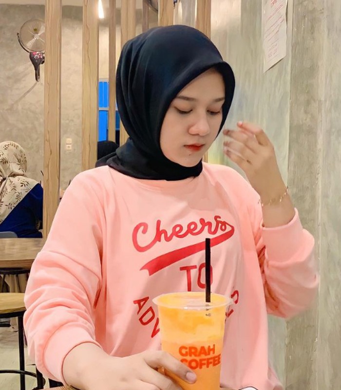 Ravena Wulandari Ravena Wulandari