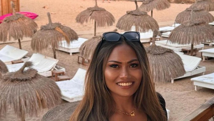 Selebgram Sarnanitha Diduga Pemilik Flames Spa Selebgram Sarnanitha Diduga Pemilik Flames Spa yang menawarkan prostitusi