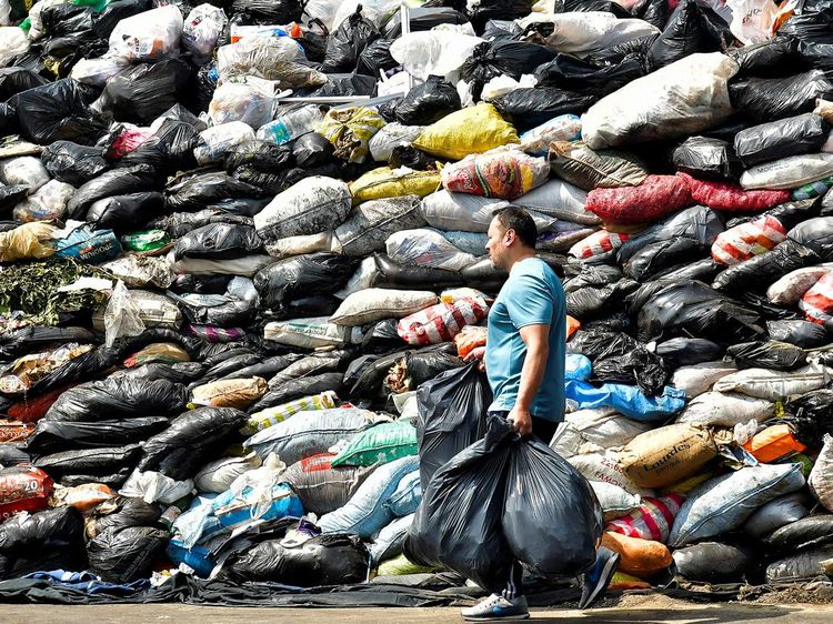TPA Diblokade Warga, Sampah Menumpuk di Jalanan Bolivia
