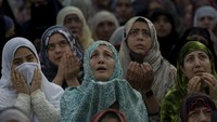 Ribuan jamaah berkumpul untuk memanjatkan doa khusus pada peringatan Maulid Nabi Muhammad SAW.