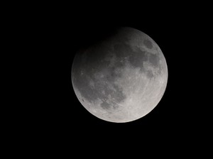 15 Fakta Unik dari Bulan yang Mungkin Kamu Belum Tahu