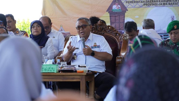 Bupati Sukabumi H. Marwan Hamami