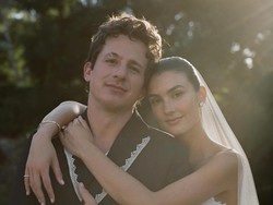 Potret Romantis Pernikahan Charlie Puth dan Brooke Sansone, Digelar di Rumah