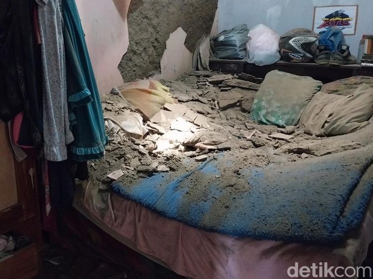 Potret Kerusakan Dampak Gempa M 4.9 Bandung di Garut