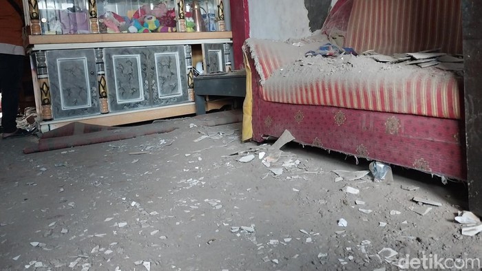 Dampak Gempa Garut di Tarogong Kaler, Garut pada Rabu 18 September 2024