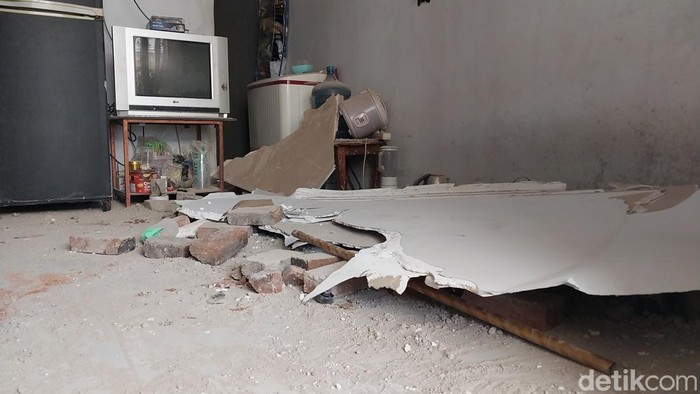 Dampak Gempa Garut di Tarogong Kaler, Garut pada Rabu 18 September 2024