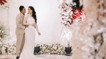 Dustin Tiffani dan Ditha Rizky Amalia Semringah di Resepsi Keempat Pernikahan