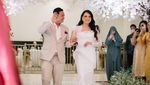 Dustin Tiffani dan Ditha Rizky Amalia Semringah di Resepsi Keempat Pernikahan