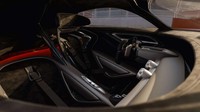 Di sisi lain, mobil LMDh harus menggunakan persentase tertentu komponen siap pakai, terutama monokok dan suspensi, yang disediakan oleh empat perusahaan berlisensi, yakni Dallara, Multimatic, Ligier, dan Oreca. Foto: Dok. Hyundai Motorsport