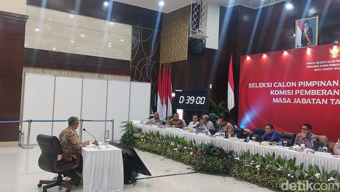 Irjen Kementerian Pertanian Setyo Budiyanto hari ini menjalani tes wawancara sebagai peserta dalam seleksi calon pimpinan (capim) KPK. (Yogi/detikcom).