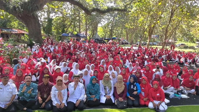 Jambore Kader Posyandu se-Banyuwangi di Hutan Wisata De Djawatan.
