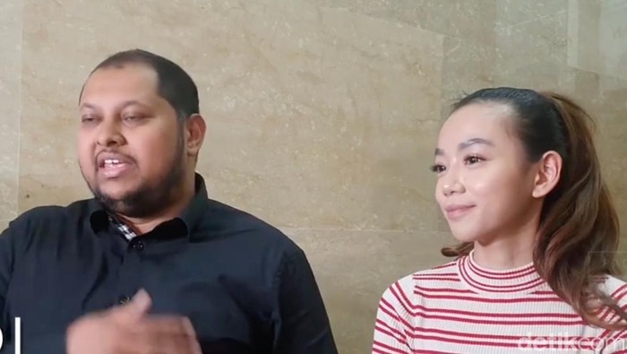 Jessica Felicia usai jalani pemeriksaan di Bareskrim.