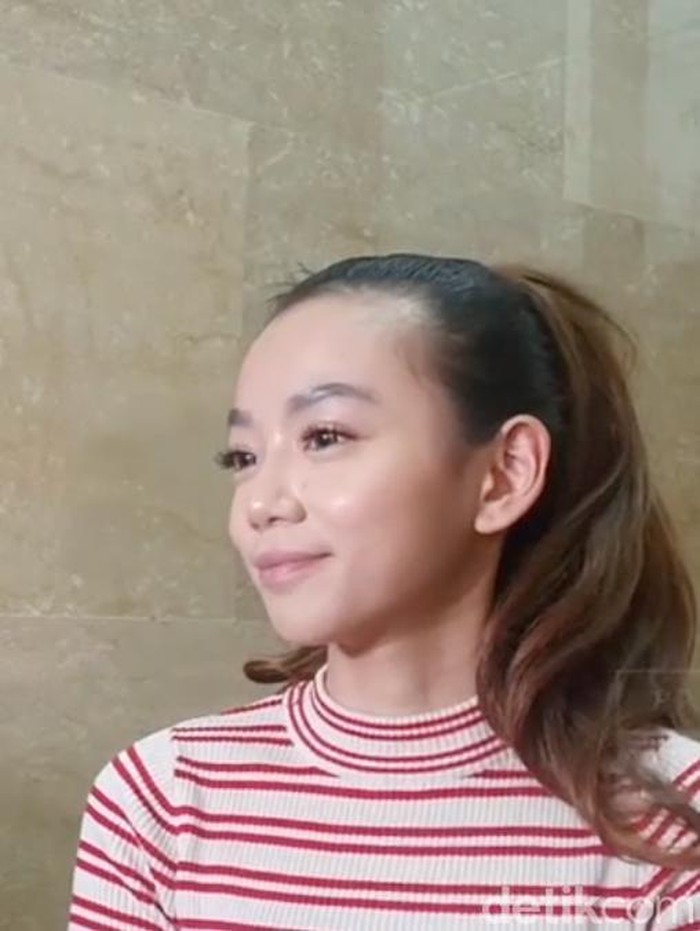 Jessica Felicia usai jalani pemeriksaan di Bareskrim.