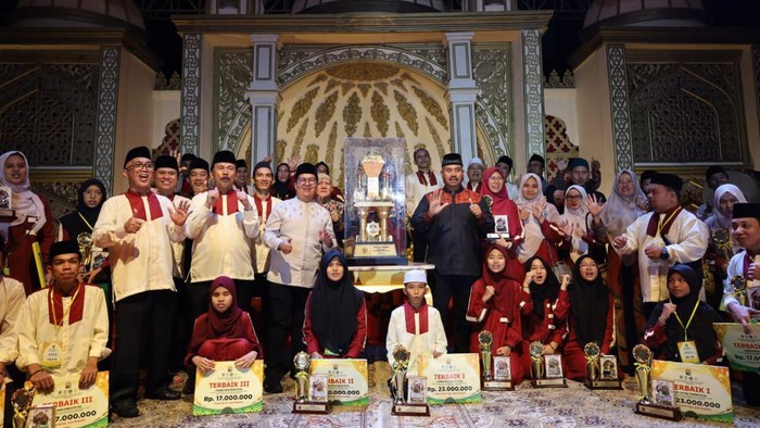 Kalimantan Timur (Kaltim) meraih juara umum dalam perhelatan Musabaqah Tilawatil Quran (MTQ) Nasional XXX Tahun 2024.