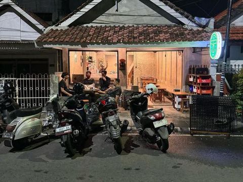 Kedai Tikungan Sidoarjo