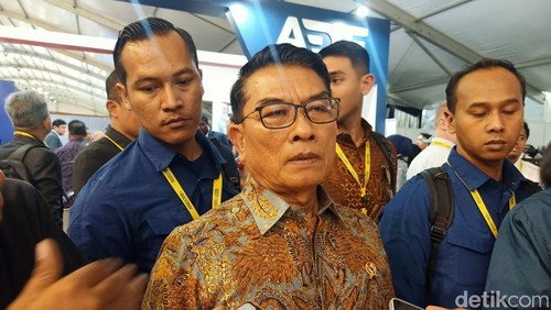 Kepala Staf Kepresidenan (KSP), Moeldoko, saat ditemui wartawan ketika acara Bali International Air Show (BIAS) 2024 di Bandara Internasional I Gusti Ngurah Rai, Badung, Rabu (18/9/2024). (Ni Made Lastri Karsiani Putri/detikBali)