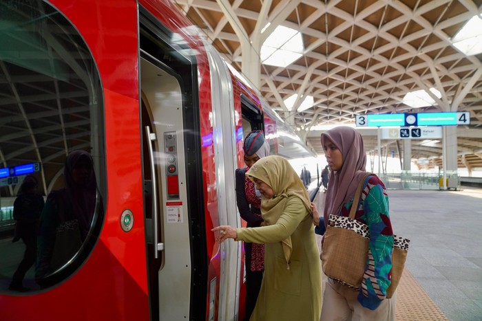 Kereta cepat Whoosh beroperasi kembali usai gempa Bandung 18 September 2024. (Dok PT KCIC)