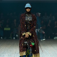 Rancangan tebaru Dian Pelangi di IN2MF Paris 2024 yang bertema Street Style in Paris merupakan perpaduan gaya kasual modern dengan sentuhan budaya tradisional. Foto: dok. Dian Pelangi.