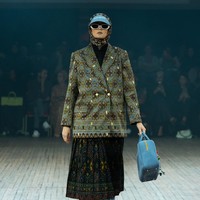 Rancangan tebaru Dian Pelangi di IN2MF Paris 2024 yang bertema Street Style in Paris merupakan perpaduan gaya kasual modern dengan sentuhan budaya tradisional. Foto: dok. Dian Pelangi.