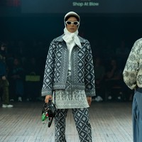 Rancangan tebaru Dian Pelangi di IN2MF Paris 2024 yang bertema Street Style in Paris merupakan perpaduan gaya kasual modern dengan sentuhan budaya tradisional.  Foto: dok. Dian Pelangi.