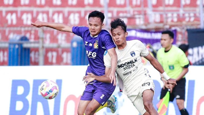 Laga Persik vs Persita di Stadion Brawijaya Kediri