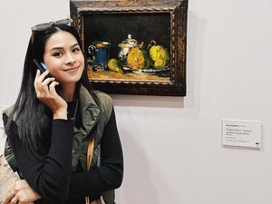 Video: Maudy Ayunda Sambut Ramadan: Ziarah-Padat Kerjaan
