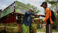 Pemkot Palangka Raya menggelar operasi pasar gas elpiji subsidi 3 kilogram sebanyak 200 tabung dengan harga Rp 22 ribu untuk mencukupi kebutuhan masyarakat kurang mampu.  