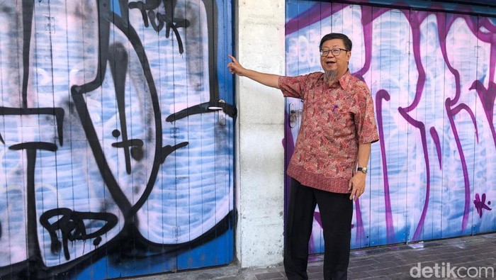 Pemilik toko yang jadi korban vandalisme bule di Jalan Diponegoro, Jetis, Jogja, Rabu (18/9/2024).