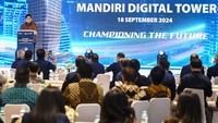 Menteri Badan Usaha Milik Negara (BUMN) Erick Thohir menyampaikan sambutan saat peresmian gedung Mandiri Digital Tower di Jakarta, Rabu (18/9/2024).