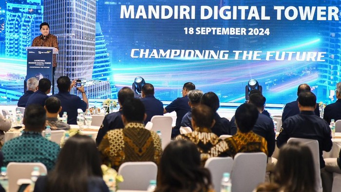 Menteri Badan Usaha Milik Negara (BUMN) Erick Thohir menyampaikan sambutan saat peresmian gedung Mandiri Digital Tower di Jakarta, Rabu (18/9/2024). PT Bank Mandiri (Persero) Tbk meresmikan gedung berkonsep ramah lingkungan yang menjadi pusat inovasi teknologi digital untuk membangun kompetensi Bank Mandiri sebagai bank digital.