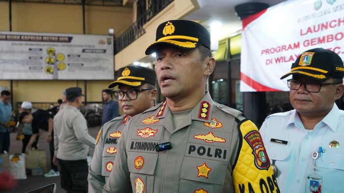 Polsek Tamansari Jakarta Barat akan menggembok motor warga yang diparkir sembarangan untuk mengantisipasi curanmor.