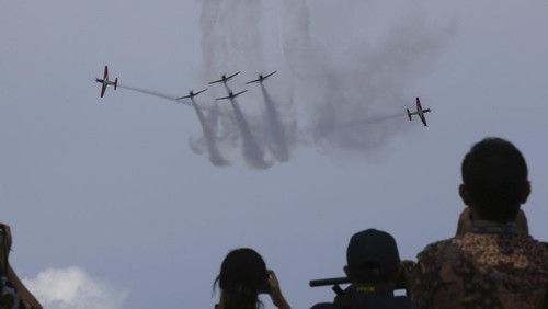 Indonesia Air Force air demonstration, the Jupiter earobatic team, fly in formation during Bali air show in Denpasar, Bali, Indonesia Wednesday, Sept. 18, 2024. (AP Photo/Firdia Lisnawati)