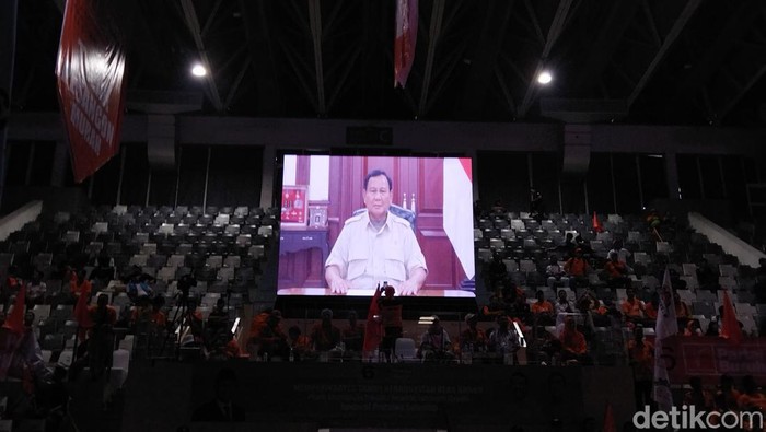Prabowo memberikan sambutan melalui video di HUT Partai Buruh