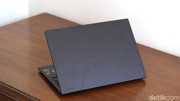 Review Asus Zenbook 14 OLED (UM3406)