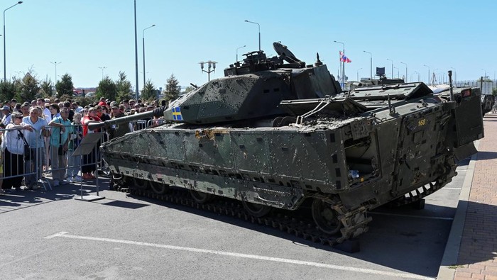 An FV103 Spartan armoured personnel carrier is on display at an exhibition of Ukrainian troops' weaponry and hardware, which according to organizers were captured by Russia's southern group of forces in the course of a military conflict with Ukraine, in Rostov-оn-Don, Russia September 14, 2024. REUTERS/Sergey Pivovarov