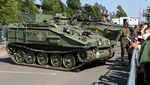 Rusia Pamer Tank hingga Senjata yang Disita dari Ukraina