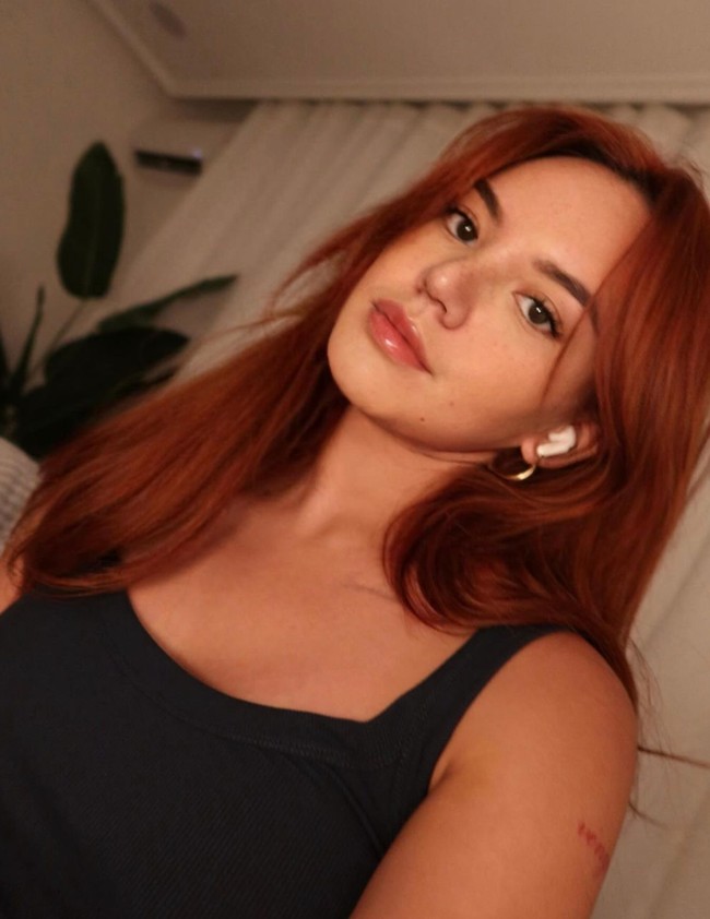 Dengan hidung yang semakin mancung, penampilan Shafa pun jadi terlihat semakin cantik. Sebelum menjalani oplas hidung, Shafa mengaku sudah pernah menjajal filler untuk hidungnya. Sehingga filler tersebut pun dikeluarkan terlebih dahulu sebelum akhirnya Shafa menjalani oplas. Foto: Instagram/@shafaharris