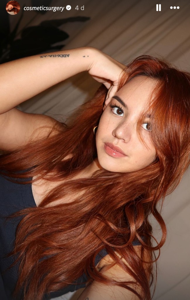 Makin cantik, Shafa pun terlihat semakin percaya diri memamerkan wajah barunya. Ditambah dengan rambut panjang yang diwarnai, penampilannya kian memukau. Foto: Instagram/@shafaharris