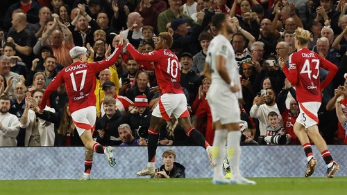 Soccer Football - Carabao Cup - Third Round - Manchester United v Barnsley - Old Trafford, Manchester, Britain - September 17, 2024 Manchester Uniteds Marcus Rashford celebrates scoring their first goal with Alejandro Garnacho Action Images via Reuters/Jason Cairnduff EDITORIAL USE ONLY. NO USE WITH UNAUTHORIZED AUDIO, VIDEO, DATA, FIXTURE LISTS, CLUB/LEAGUE LOGOS OR LIVE SERVICES. ONLINE IN-MATCH USE LIMITED TO 120 IMAGES, NO VIDEO EMULATION. NO USE IN BETTING, GAMES OR SINGLE CLUB/LEAGUE/PLAYER PUBLICATIONS. PLEASE CONTACT YOUR ACCOUNT REPRESENTATIVE FOR FURTHER DETAILS..