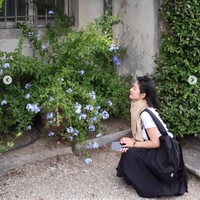 Penampilan Song Hye Kyo dilengkapi dengan koleksi jam tangan Rolex ‘Lady Datejust’ yang harganya mencapai Rp 280 jutaan. Foto: dok. Instagram @kyo1122