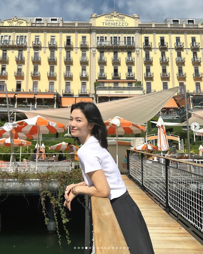 Lewat akun Instagram-nya, Song Hye Kyo memamerkan keindahan pemandangan di sekitar wisata danau terkenal Italia, Lake Como. Foto: dok. Instagram @kyo1122