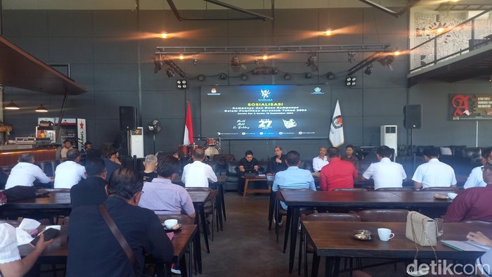 Sosialisasi tahapan kampanye dan penggunaan dana kampanye Pilkada Serentak 2024 di Buleleng, Rabu (18/9/2024). (Made Wijaya Kusuma/detikBali)