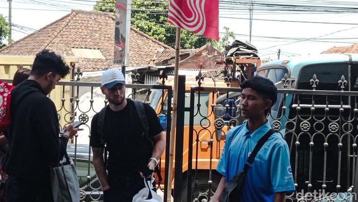 Suasana Stasiun Kereta Cepat Whoosh Padalarang