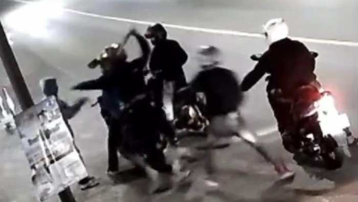 Tangkapan Layar Aksi Begal Sadis di KBB